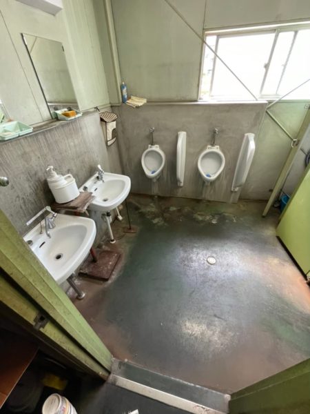 工場　トイレ　改修工事
